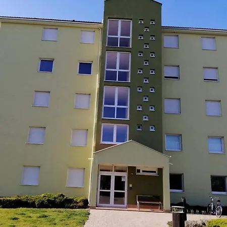 Beszédes 59 Ii. Apartman Appartamento Siófok